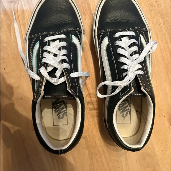 Vans platform, tennis shoes - Picture 10 of 11